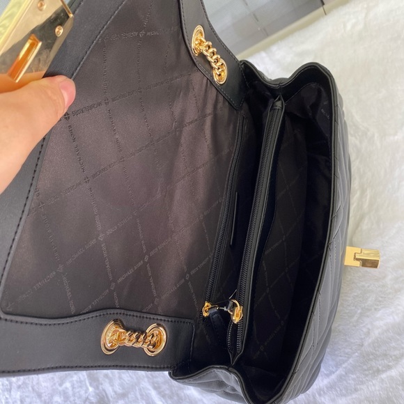 Michael Kors pyton shoulder bag - Picture 7 of 11